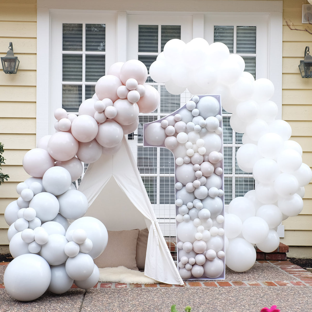 Balloon garlands and arches for parties
