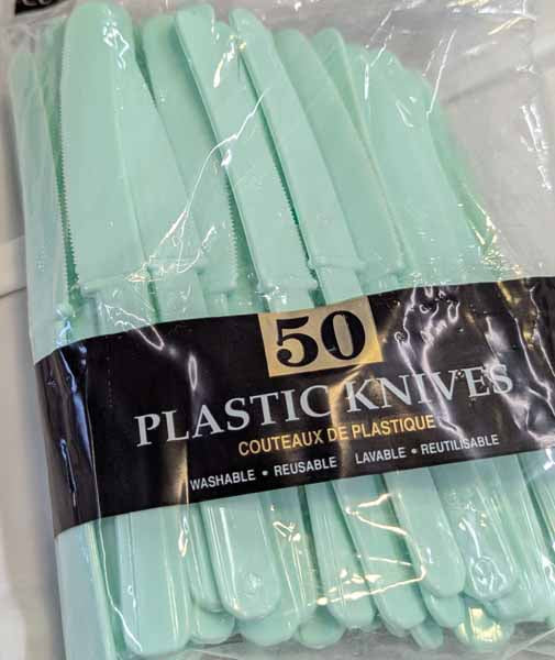 Green Mist Plastic Knives, 50 Count
