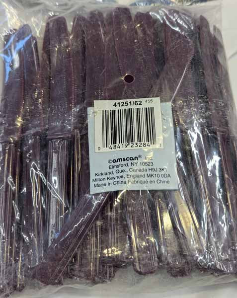 Eggplant Purple Plastic Knives, 50 Count